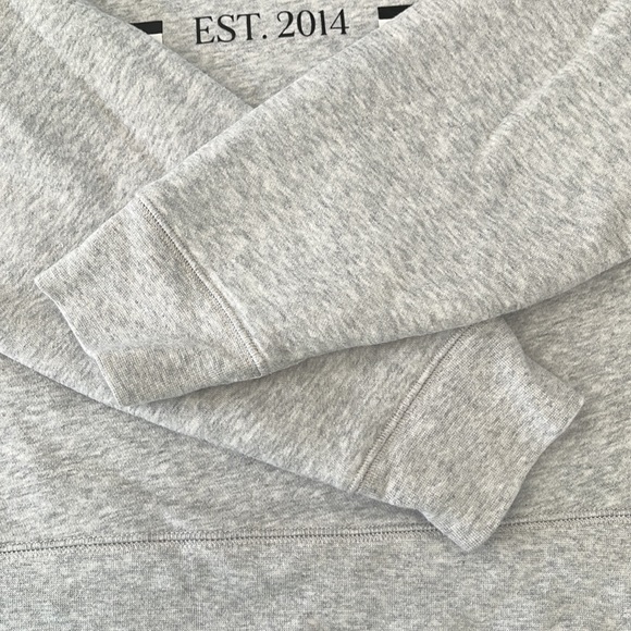 Brunette The Label Sweatshirt - Picture 5 of 9